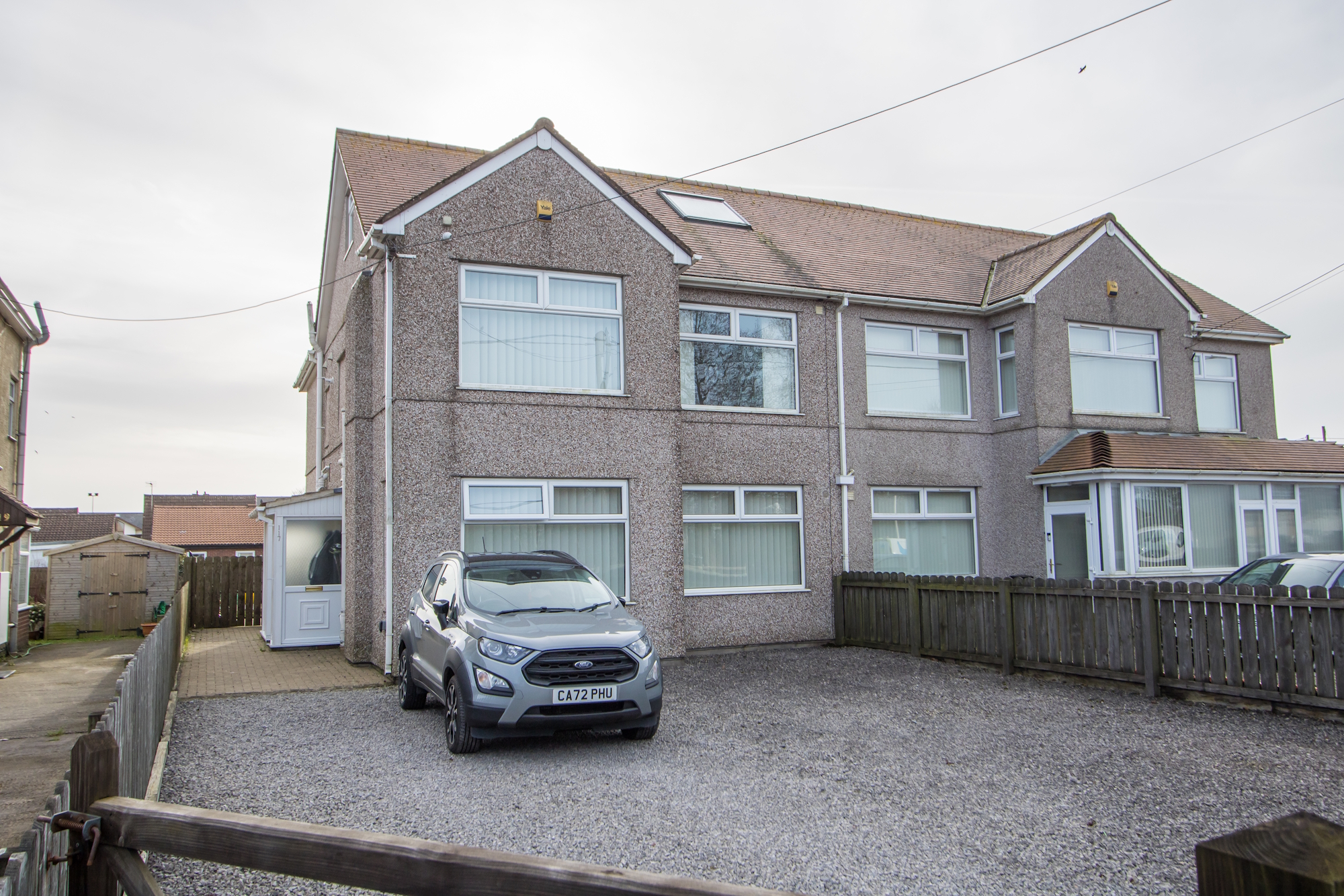 Port Road East, Barry