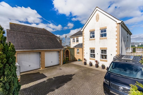 Cwrt St Cyres, Penarth