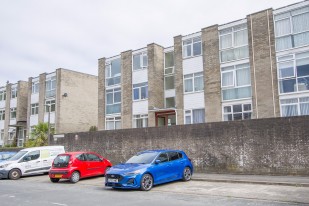 Gainsborough Court, Bridge Street, Cogan
