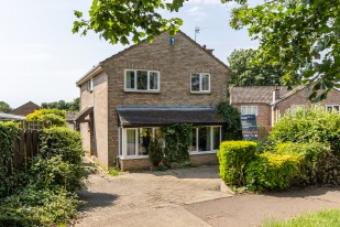 Lynton Close, Sully