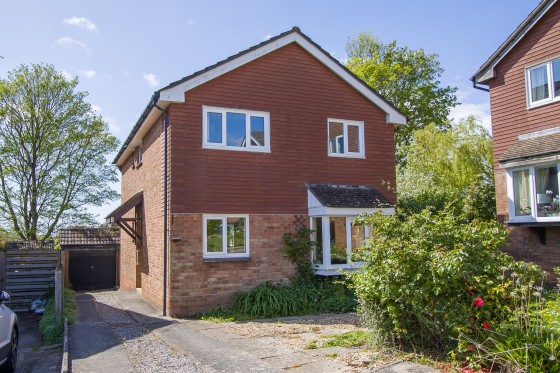 Grimson Close, Sully